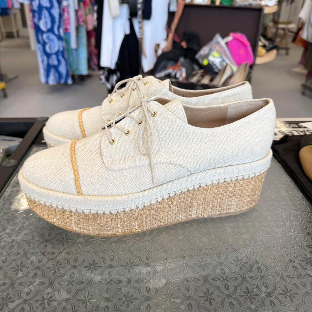 Stuart Weitzman Ivory Canvas Platform Size 8.5